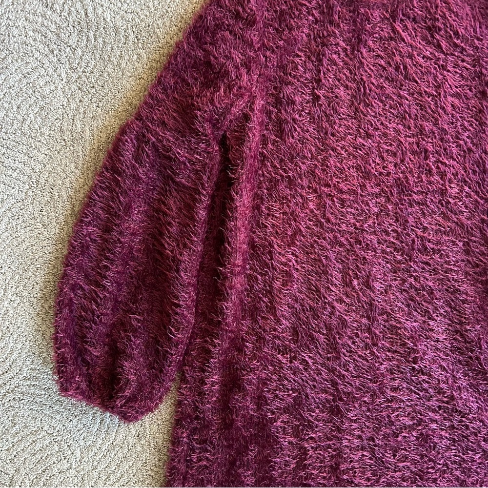 NWT Lulu’s Burgubdy Fuzzy Knit Sweater Dress, Size L. - Picture 4 of 12